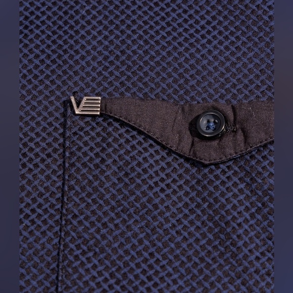 Elegant Dark Blue Men's Button Down Shirt - Picture 3 of 4